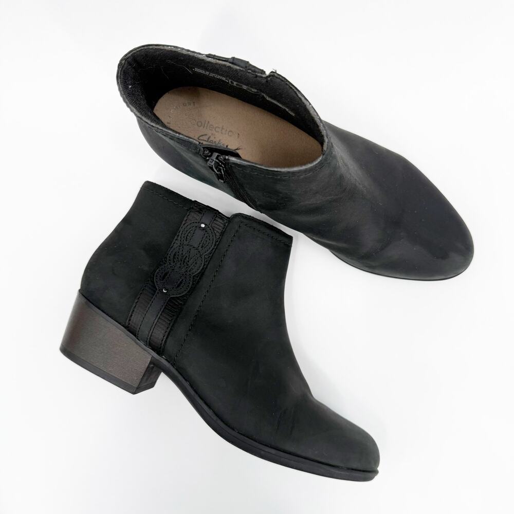 Clarks Adreena Lilac Ankle Boots SZ 7.5 Black Nubuck Booties Block Heel Leather